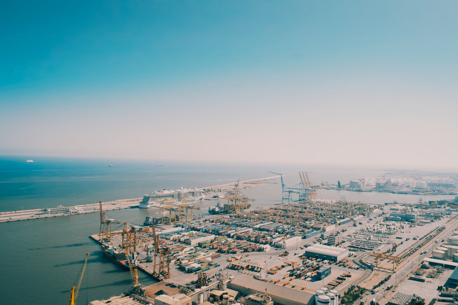 Aerial view of a harbor city, representative image for Oman's Sohar Port under the proposed sister port agreement with Gwadar